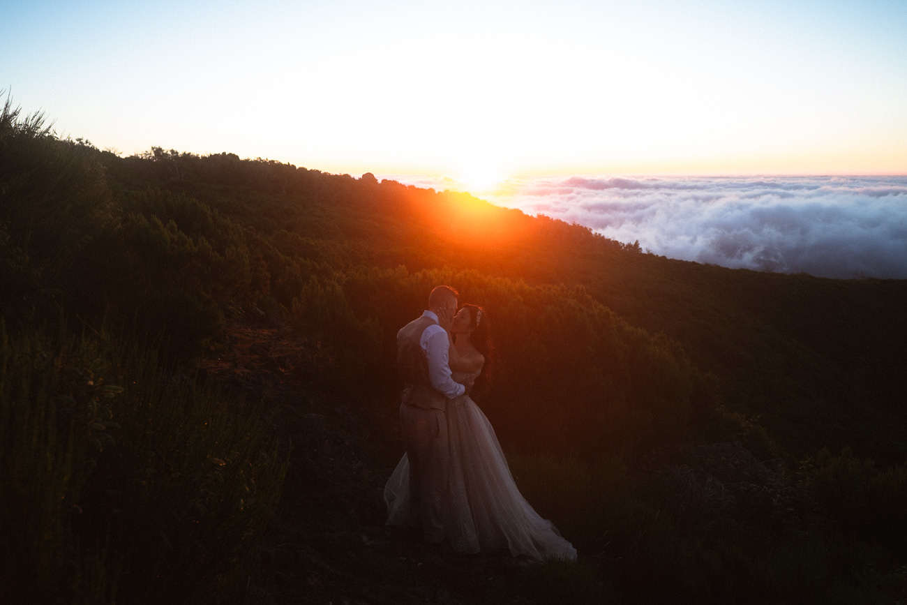 Sunrise elopement on Pico Ruivo in Madeira