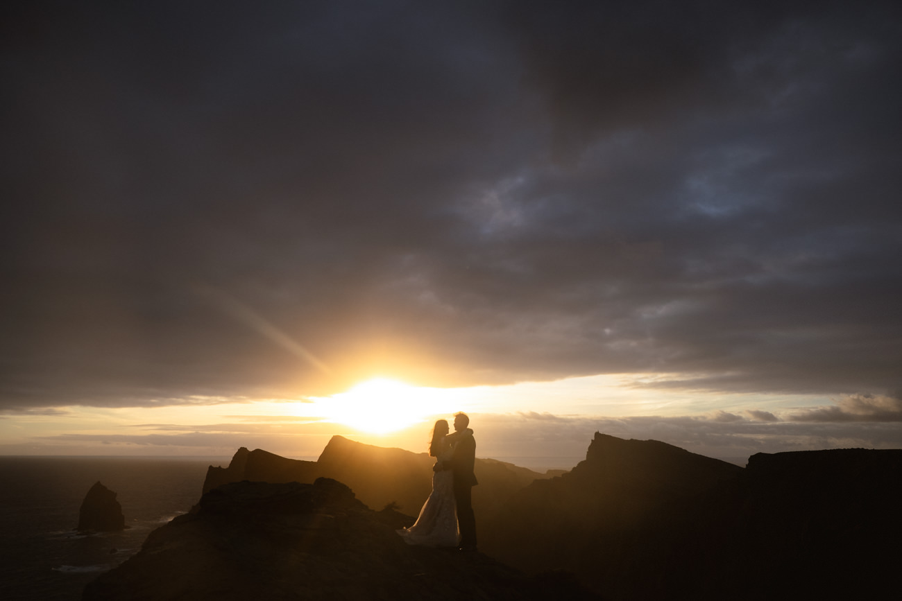 Sunset elopement photo at Ponta de São Lourenço