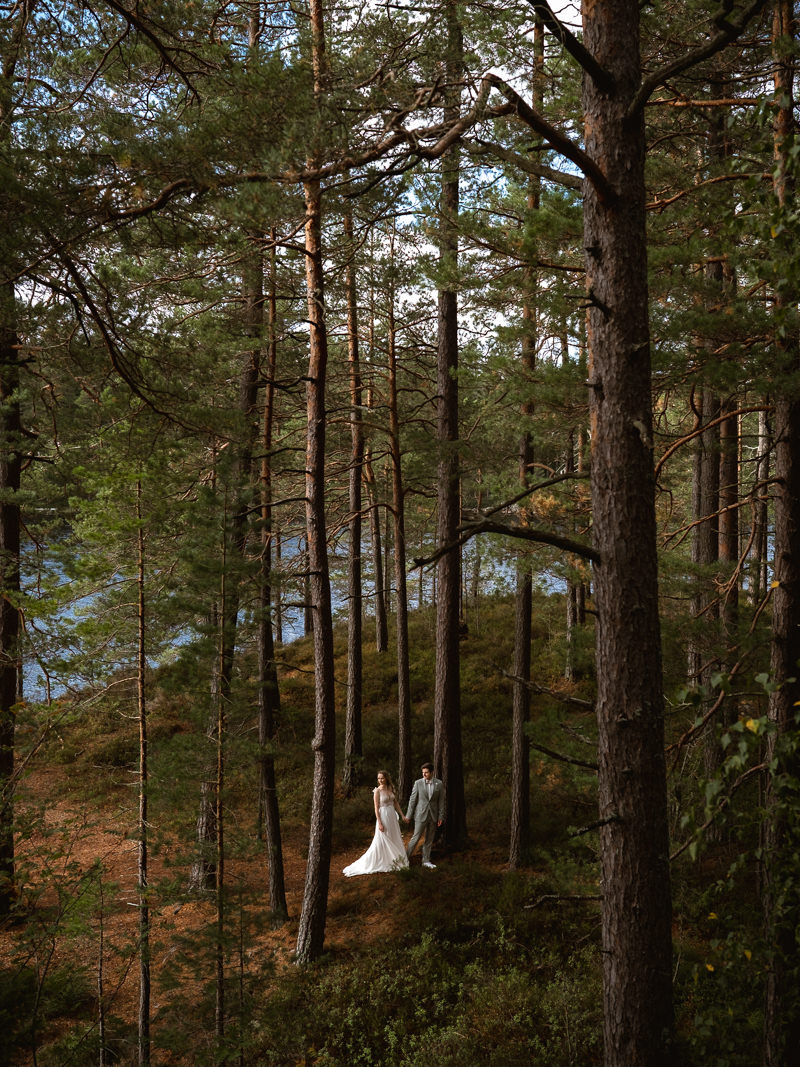 A bridal couple at their Sweden elopement
