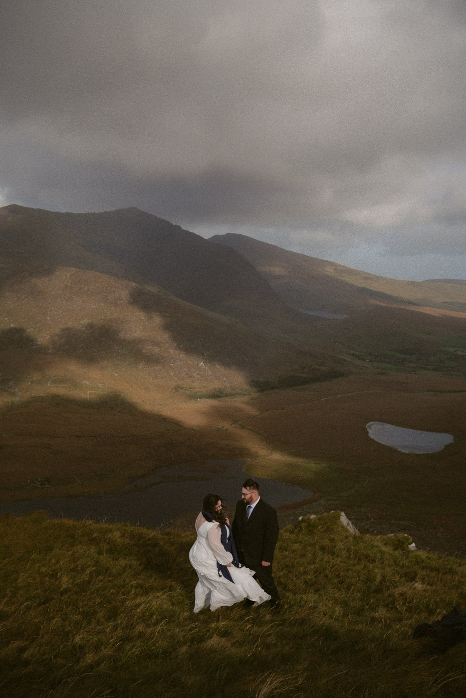 A vast landscape during an elopement in the Dingle peninsula
