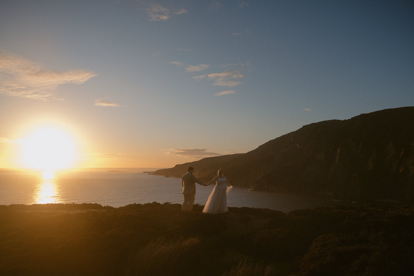 Sunset elopement photo at Sliabh Liag Cliffs