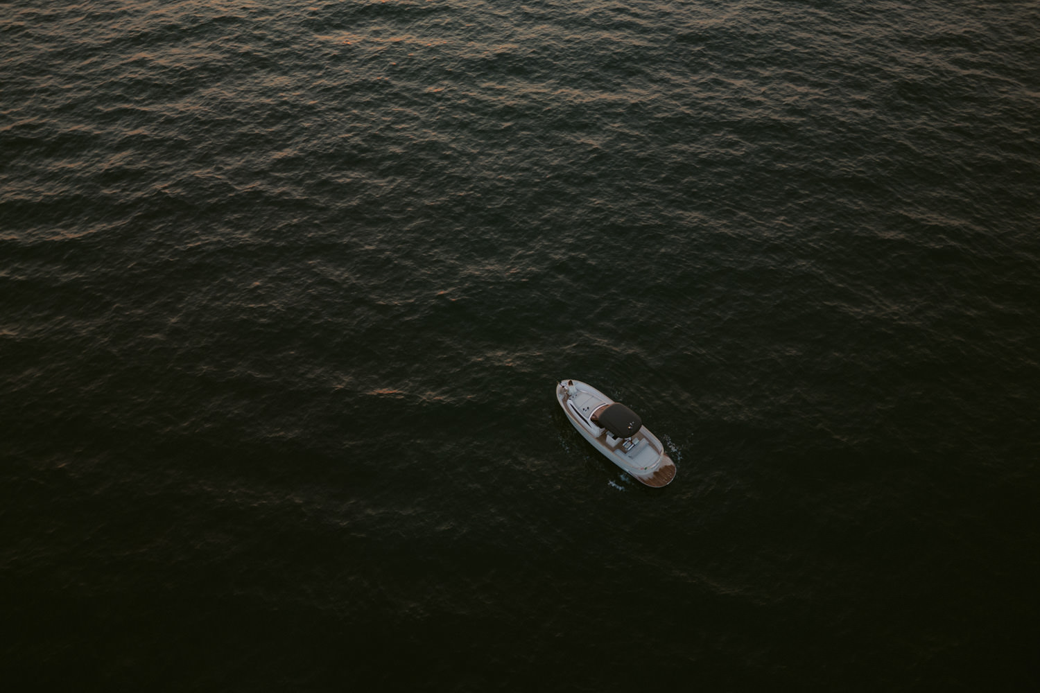 Sunset boat ride during an elopement day in Sorrento